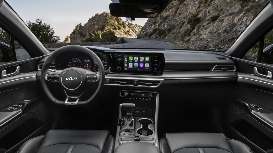 2024 Kia K5 interior dash.