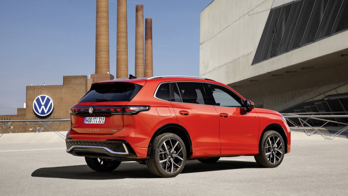 The 2024 Volkswagen Tiguan seen from a rear quarter angle