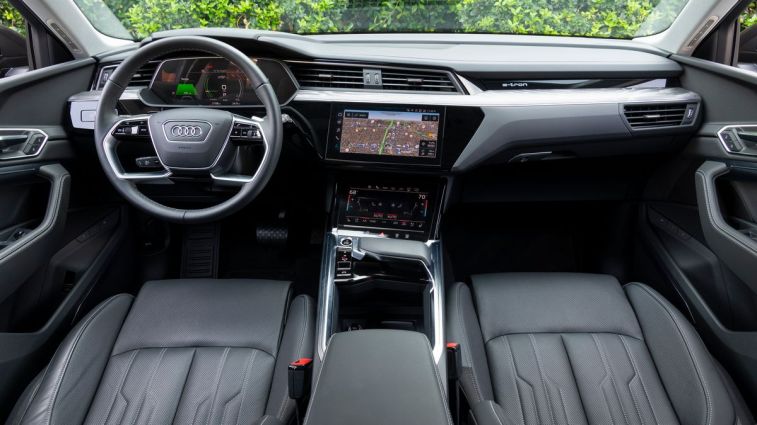 2024 Audi Q8 e-tron front cabin.
