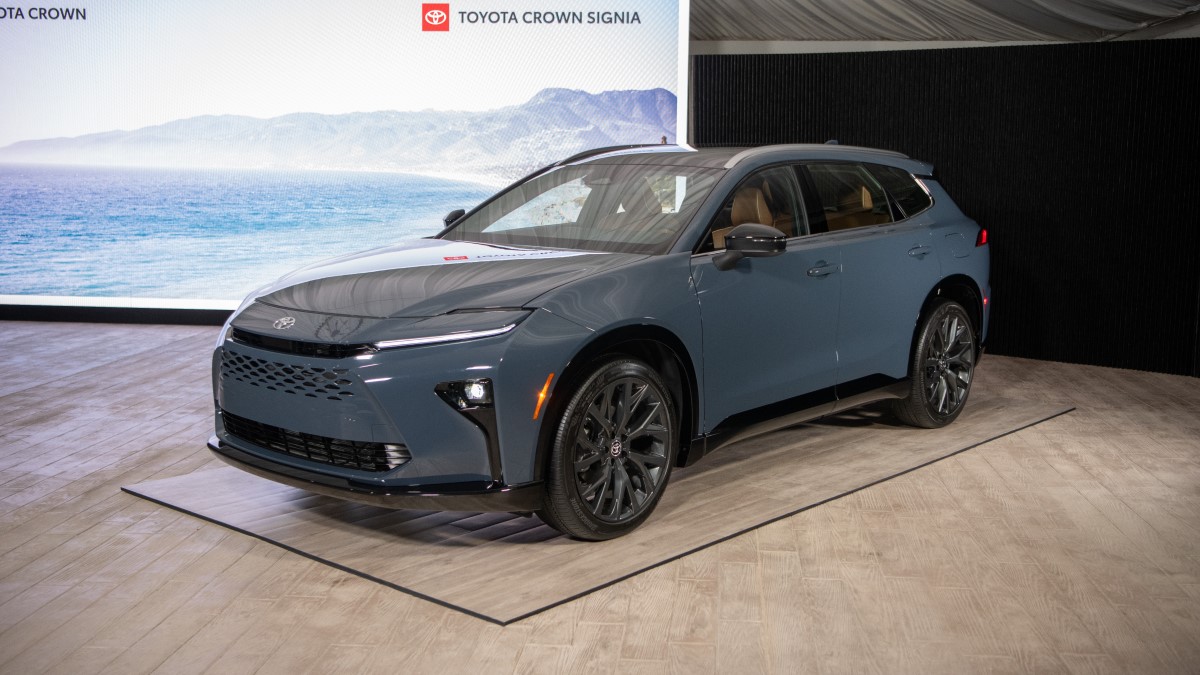 The 2025 Toyota Crown Signia seen from a front quarter angle