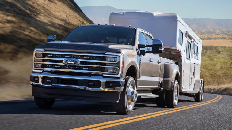 2024-ford-f-350-super-duty-front-left