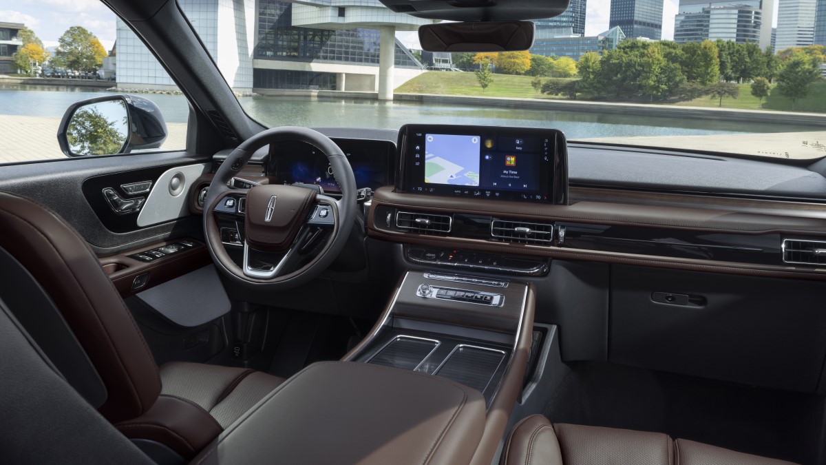 The interior of the 2025 Lincoln Aviator