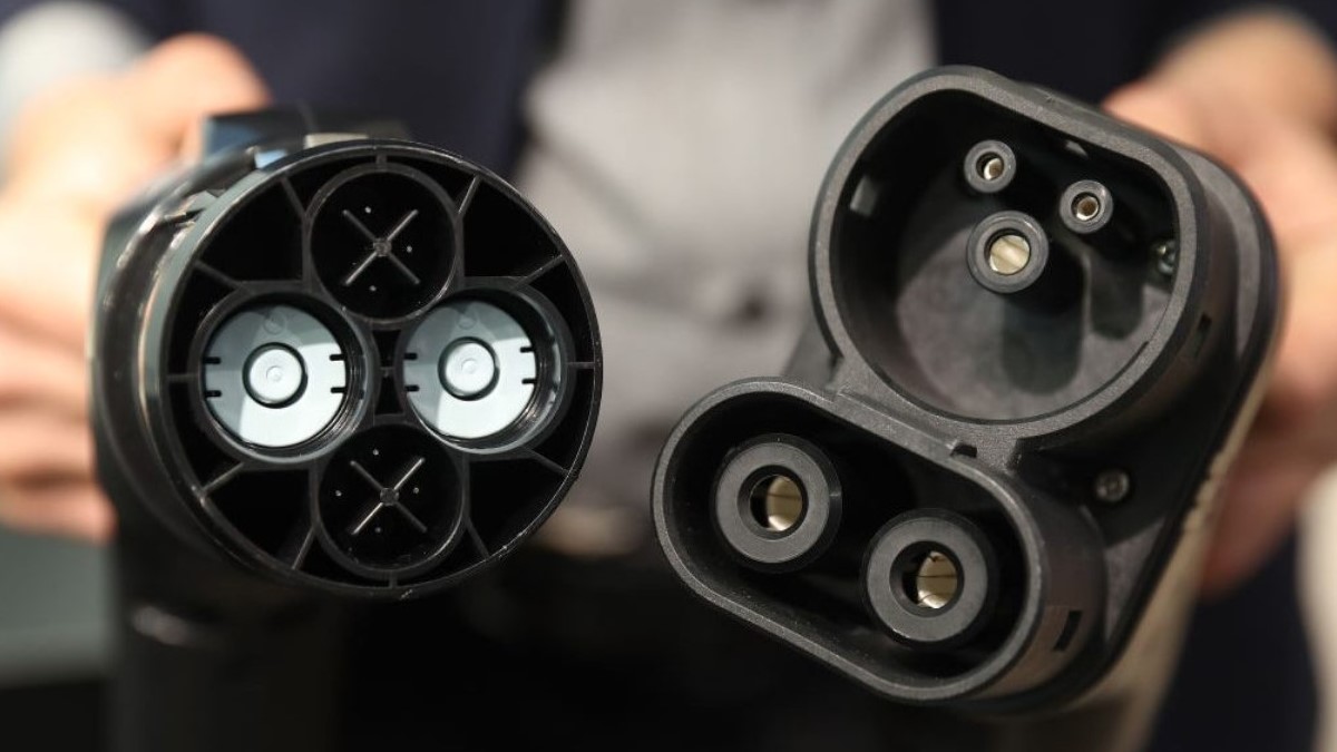 CHAdeMO and CCS connectors