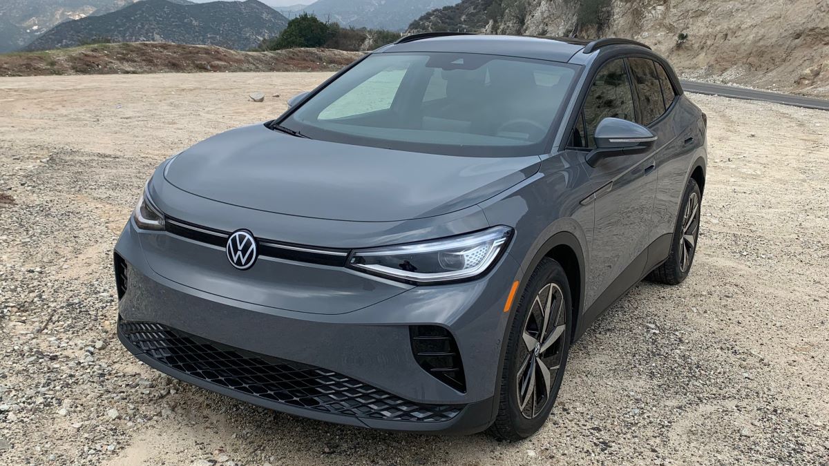 Front view of the 2024 Volkswagen ID.4 in gray
