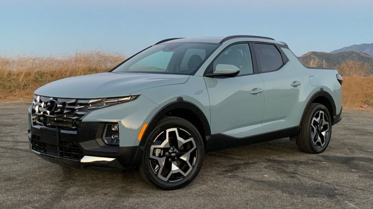 2024 Hyundai Santa Cruz on GMR at sunrise.