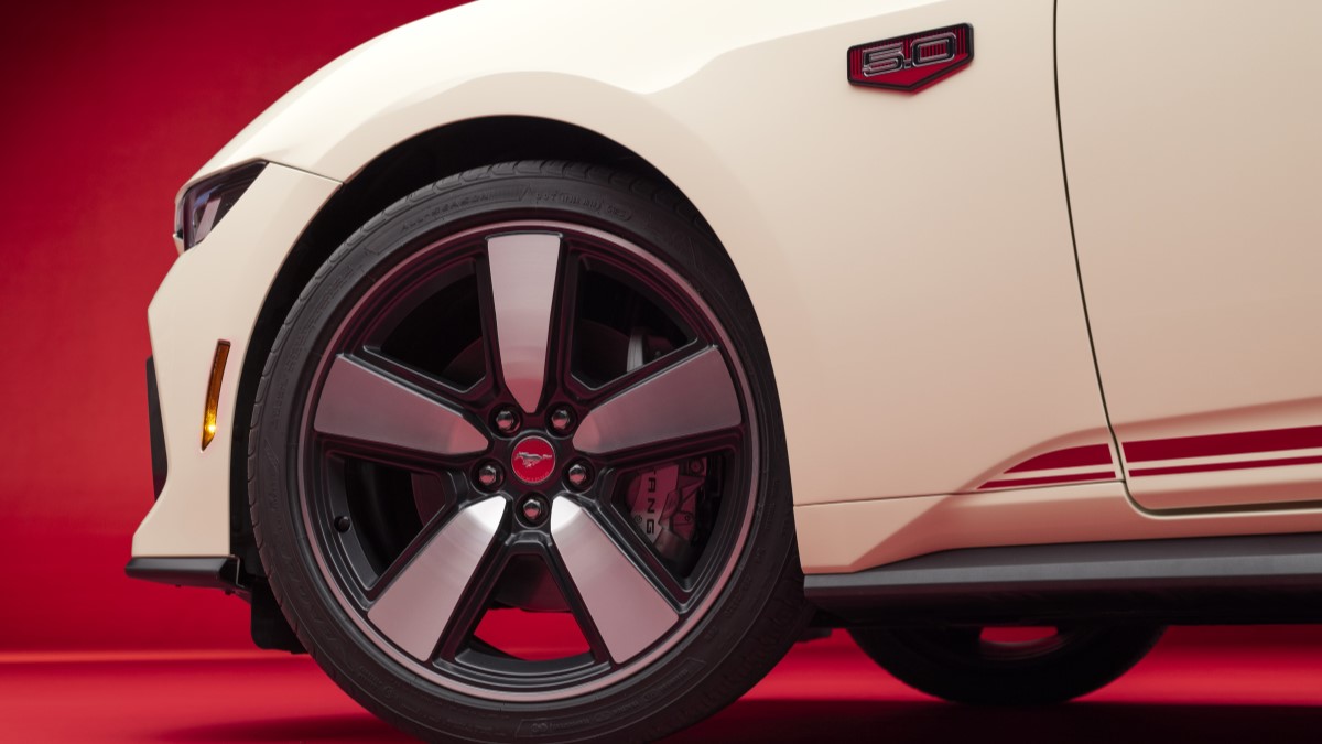The retro-inspired wheels of the 2025 Ford Mustang 60th Anniversary Edition