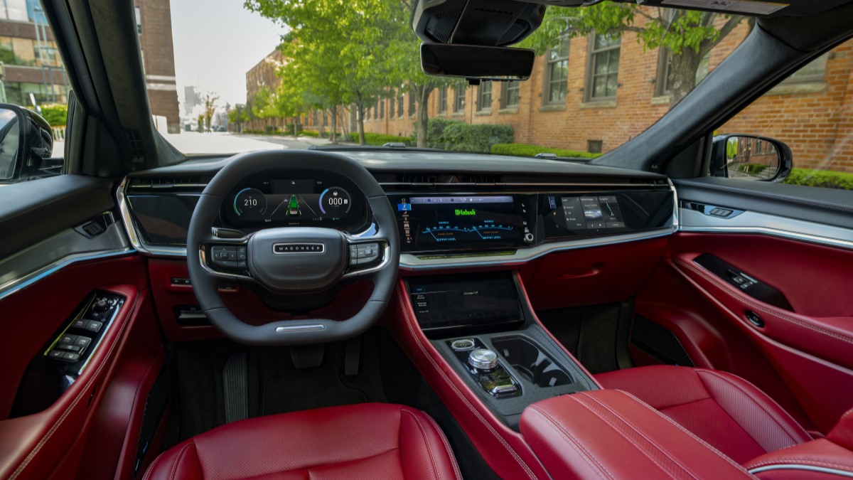 The interior of the 2024 Jeep Wagoneer S