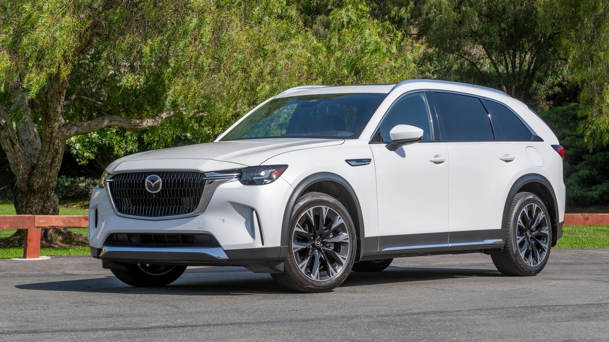 2024 Mazda CX-90 PHEV in Rhodium White