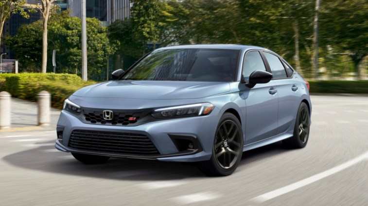 2024 Honda Civic Si on the road.
