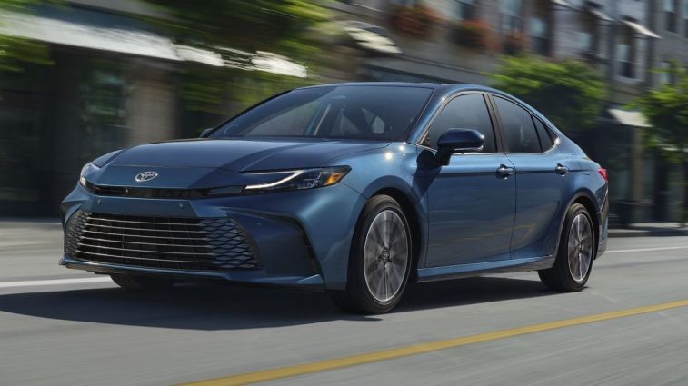 2025 Toyota Camry XLE in Ocean Gem