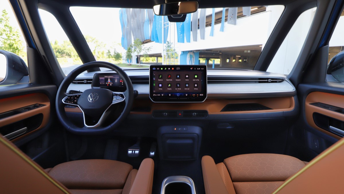 The interior of the 2025 Volkswagen ID. Buzz in its "copper" theme