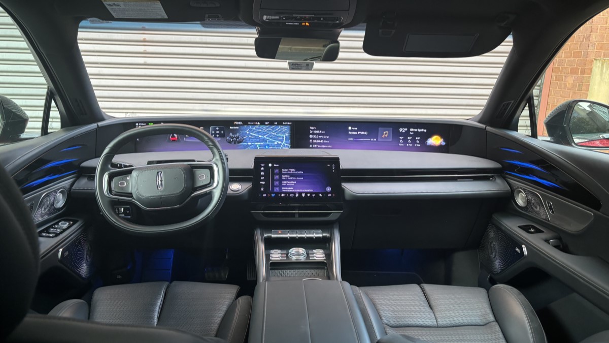 The interior of the 2024 Lincoln Nautilus