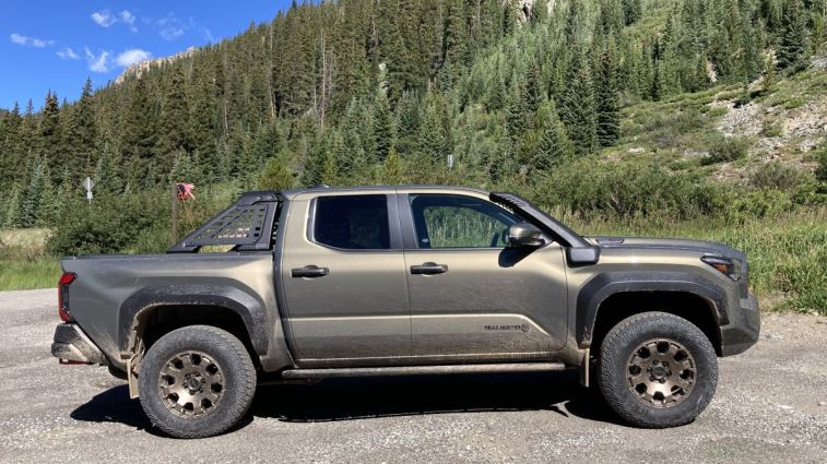 2024-toyota-tacoma-trailhunter-profile
