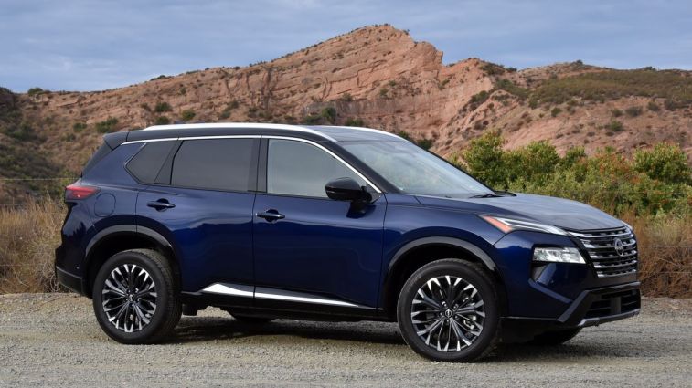 2025 Nissan Rogue Platinum in Deep Ocean Blue Pearl