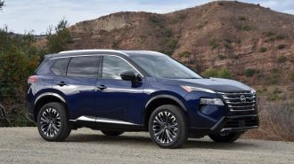 2025 Nissan Rogue Platinum in Deep Ocean Blue Pearl