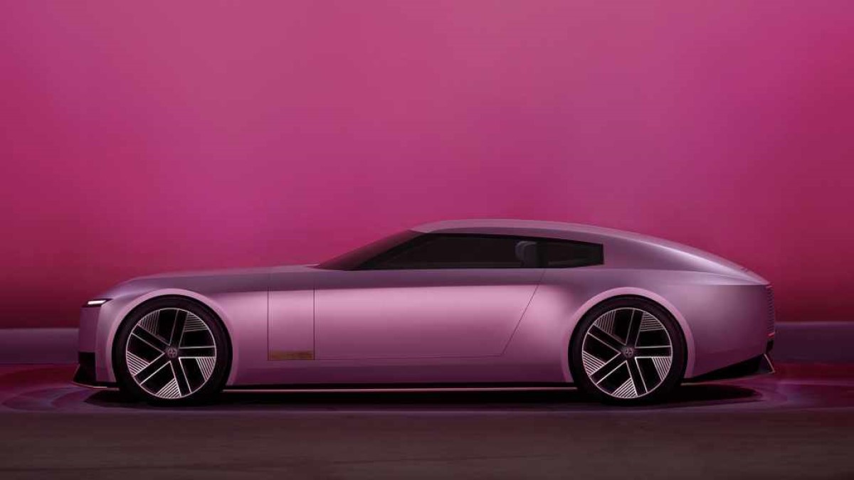 The Jaguar Type 00 Concept seen in profile