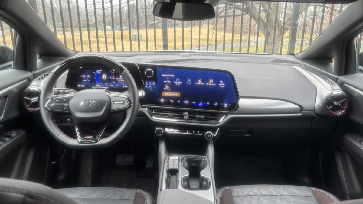 The interior of the 2025 Chevrolet Equinox EV