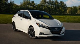 2025 Nissan Leaf in white
