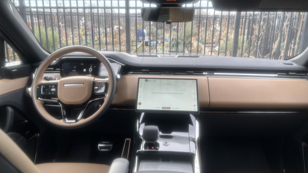 The interior of the 2025 Range Rover Sport