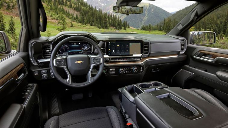 2022 Chevrolet Silverado LT front cabin.