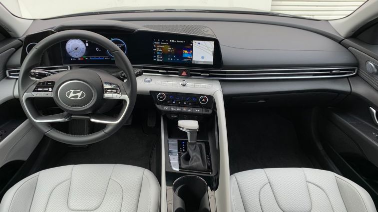 2025 Hyundai Elantra Hybrid front cabin.
